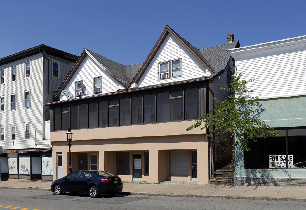 1430 Pleasant St in Fall River, MA - Building Photo