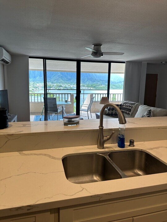 46-040 Konane Pl in Kaneohe, HI - Building Photo