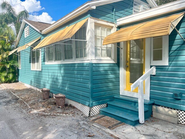 1609 14th Ave W-Unit -Unit B in Bradenton, FL - Building Photo - Building Photo