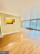 3900 W Ford Rd in Philadelphia, PA - Building Photo - Building Photo