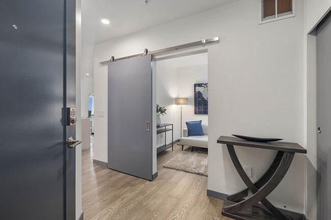 11903 NE 128th St in Kirkland, WA - Building Photo - Building Photo