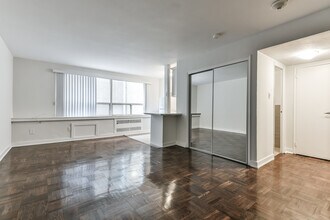 103 Avenue Rd in Toronto, ON - Building Photo - Building Photo