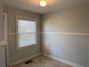 1304 Cabell Dr in Bowling Green, KY - Building Photo - Building Photo