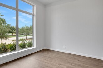 8546 Burdekin Rd in Magnolia, TX - Building Photo - Building Photo