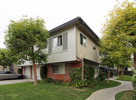 7318 Newlin Ave in Whittier, CA - Building Photo