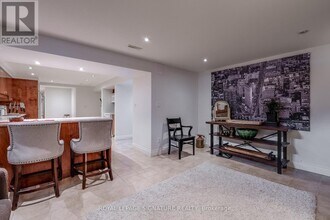 20 Stonemanse Ct in Toronto, ON - Building Photo - Building Photo