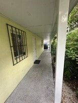 324 SW 23rd Ave in Miami, FL - Building Photo