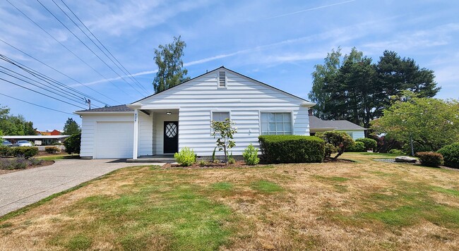8025-8027 SW Northvale Wy in Portland, OR - Foto de edificio - Building Photo