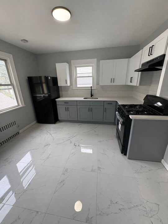 67 Stockman Pl, Unit 2 in Irvington, NJ - Building Photo