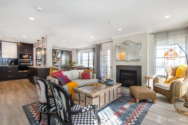 property at 32 Raritan Reach Rd