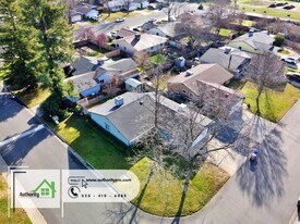 7022 Marvin Trail in Redding, CA - Building Photo