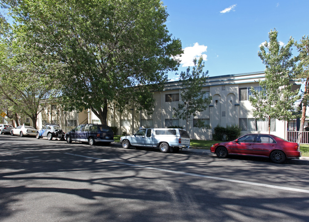 Virginia Lake South Apartments in Reno, NV - Building Photo