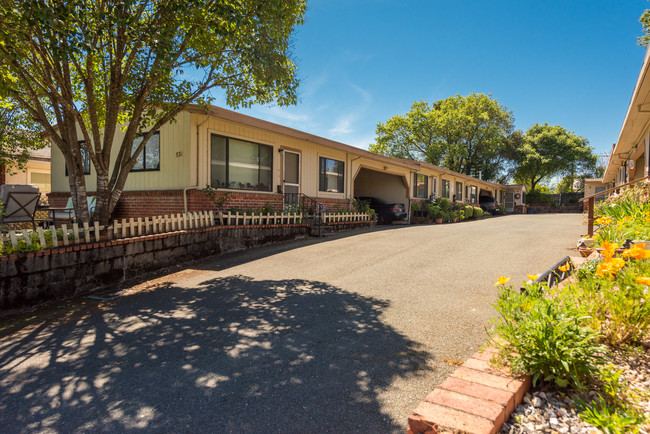 531 University St in Healdsburg, CA - Building Photo - Building Photo