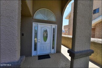 1744 Gambel Quail Dr in El Paso, TX - Foto de edificio - Building Photo