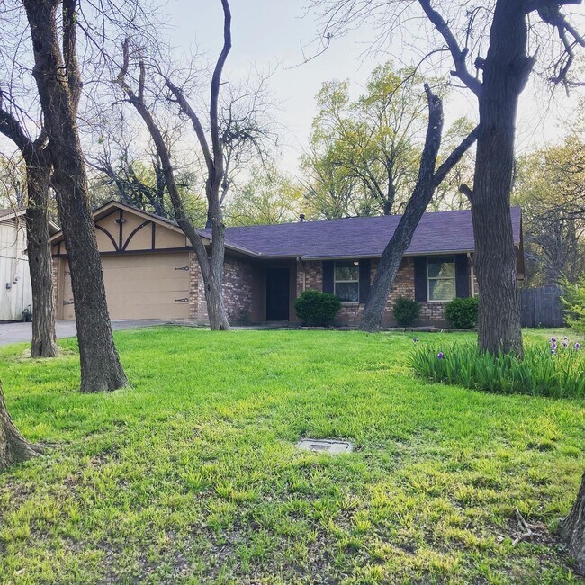 908 S Bryant Ave Rentals in Sherman, TX