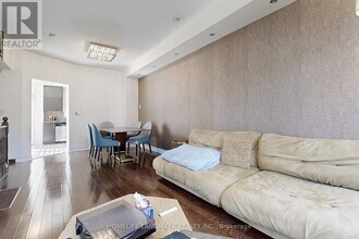 231 South Park Rd in Markham, ON - Building Photo - Building Photo