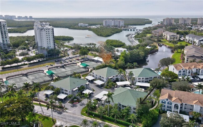 528 Club Side Dr in Naples, FL - Building Photo - Building Photo