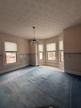 61 C St, Unit #2 in Manchester, NH - Foto de edificio - Building Photo