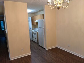 2201 Waldrop Pl in Decatur, GA - Building Photo - Building Photo