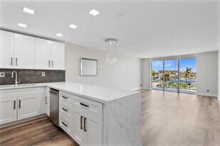 16710 NE 9th Ave in North Miami Beach, FL - Building Photo