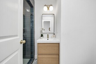 300 Narcissus Rd in Clear Lake Shores, TX - Building Photo - Building Photo