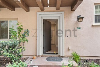 67 Butero Ln in Milpitas, CA - Building Photo - Building Photo