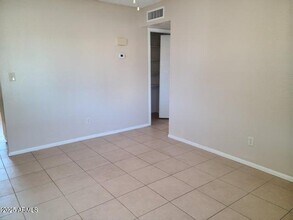 8322 N 60th Ave in Glendale, AZ - Building Photo - Building Photo