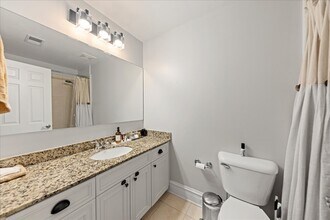 4226 N Ashland Ave, Unit 3A in Chicago, IL - Foto de edificio - Building Photo