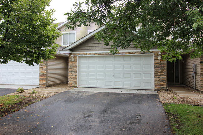 property at 27 Arbor Ln