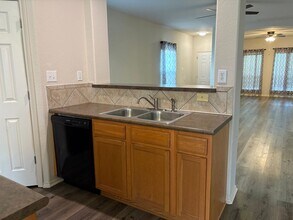 105 Rhew Pl in Cibolo, TX - Building Photo - Building Photo
