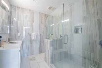 6436 Day St, Unit 1N in Los Angeles, CA - Building Photo - Building Photo