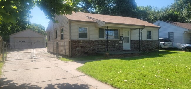 2028 S Euclid St in Wichita, KS - Building Photo - Building Photo