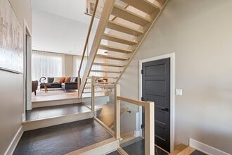 212 Rue des Geais bleus in St-Eustache, QC - Building Photo - Building Photo