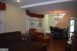 416 Kenilworth Ave in Moorestown, NJ - Foto de edificio - Building Photo
