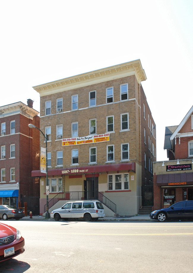 1597 Park St in Hartford, CT - Building Photo - Building Photo