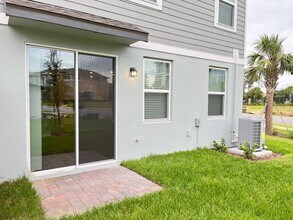 437 Legacy Lp in Davenport, FL - Building Photo - Building Photo