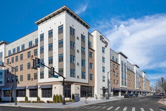 Vinty in Elizabeth, NJ - Building Photo - Building Photo