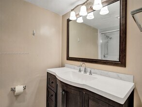 3050 N Palm Aire Dr, Unit 708 in Pompano Beach, FL - Building Photo - Building Photo