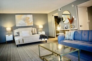 The Haven at Highland in Lombard, IL - Building Photo