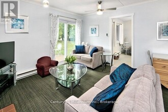 15 Dawson Dr in Collingwood, ON - Building Photo - Building Photo