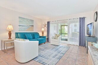 5445 Peppertree Dr in Ft. Myers, FL - Building Photo - Building Photo