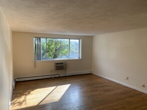 88 Gardner St, Unit 3B in Boston, MA - Building Photo - Building Photo