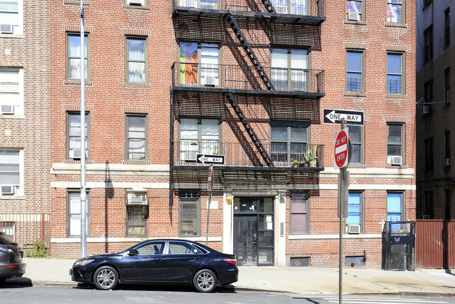 2643 Sedgwick Ave in Bronx, NY - Building Photo - Building Photo