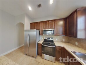 5856 Burgundy Rose Dr in Fort Worth, TX - Building Photo - Building Photo