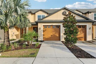 11208 Cay Spruce Wy in San Antonio, FL - Building Photo