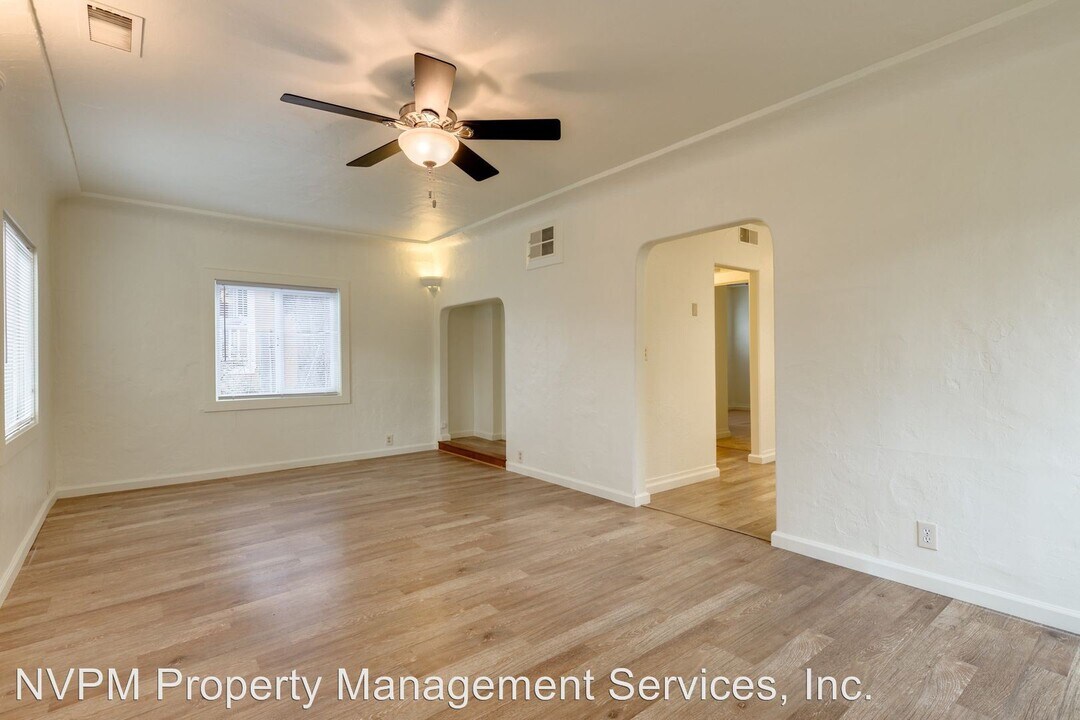 1174 Palm Ave in Chico, CA - Foto de edificio