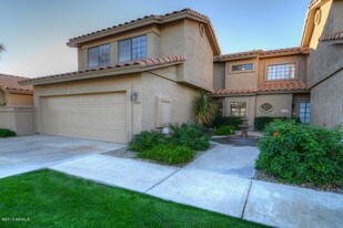 7893 E Joshua Tree Ln in Scottsdale, AZ - Building Photo