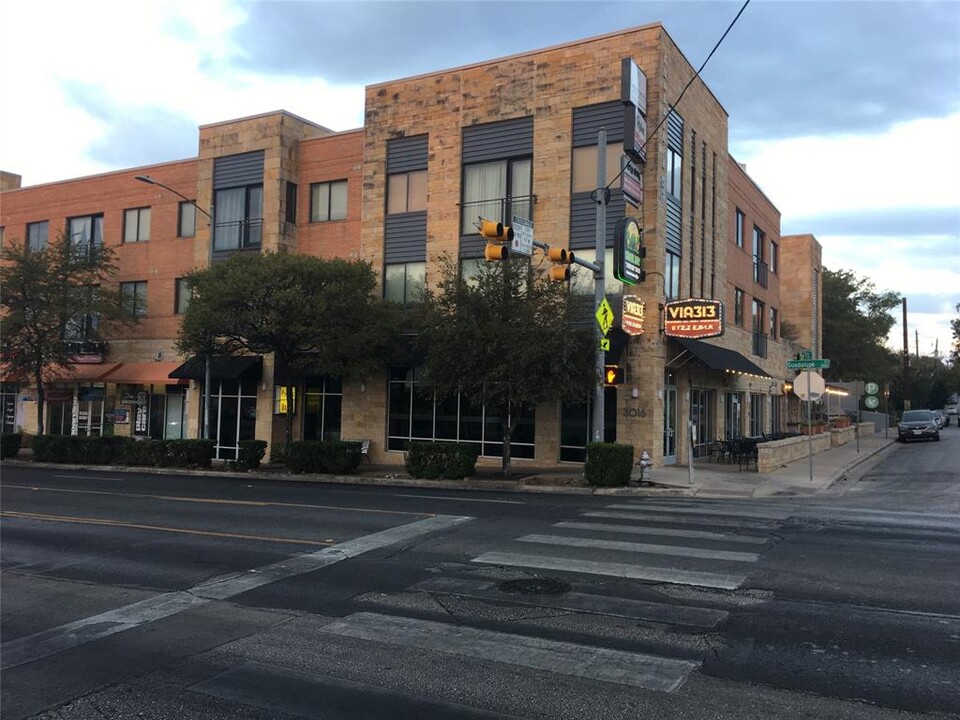 3016 Guadalupe St in Austin, TX - Foto de edificio