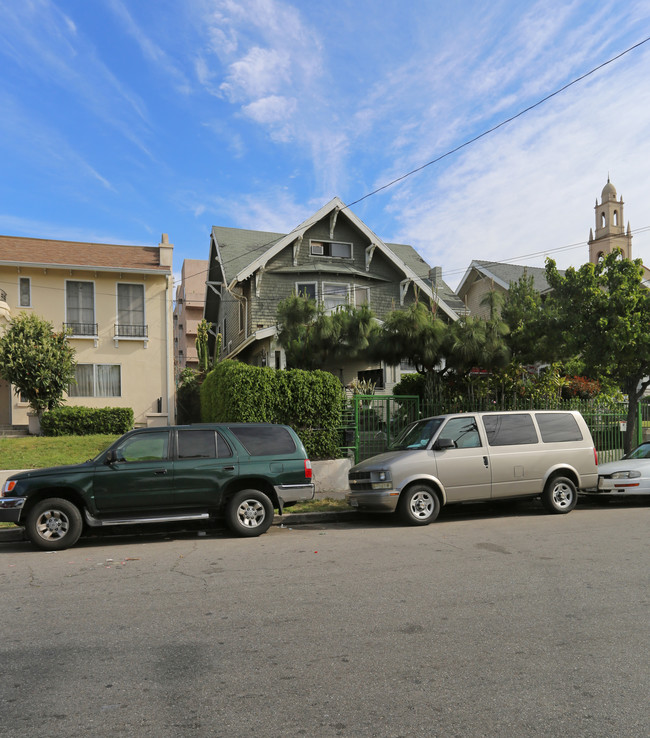 2969 Francis Ave in Los Angeles, CA - Building Photo - Building Photo