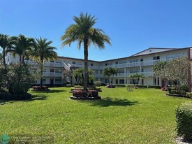 538 Fanshaw M in Boca Raton, FL - Building Photo